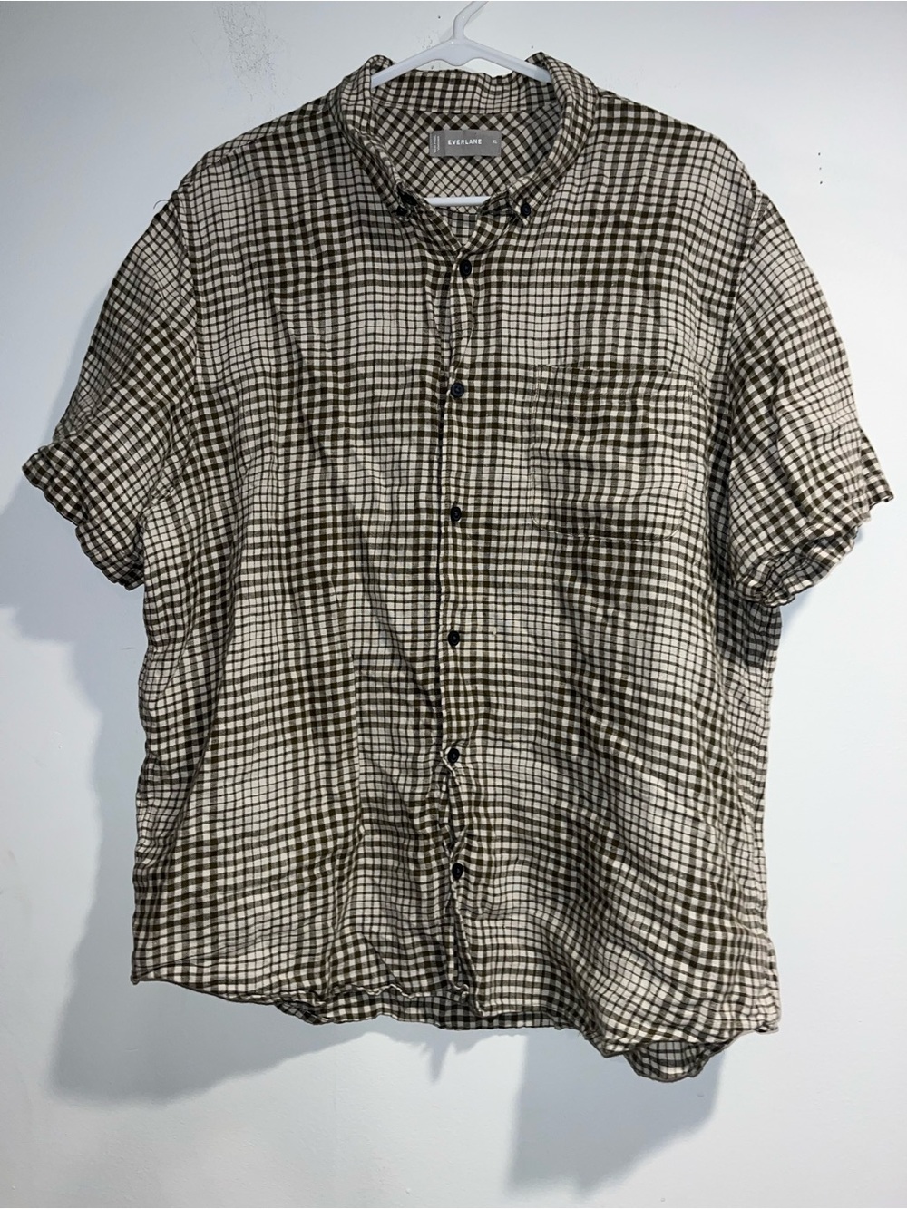 EVERLANE The Classic linen short sleeve button up in Elm Gingham